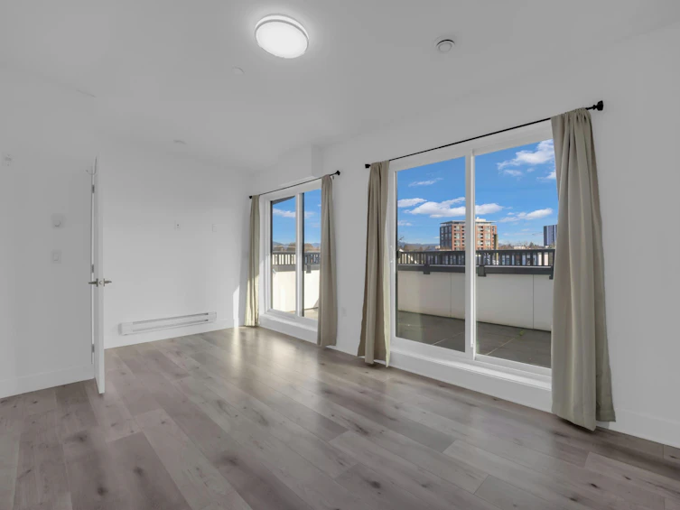 5140 Slocan Street, Vancouver, BC, V5R 2A5 - 12