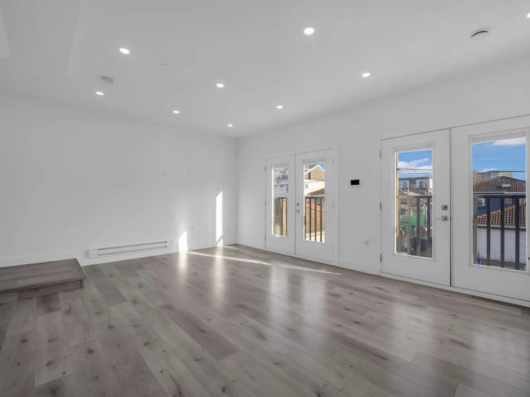 5140 Slocan Street, Vancouver, BC, V5R 2A5 - 8