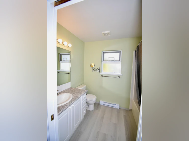 22-535 Shaw Road, Gibsons, BC, V0N 1V8 - 22