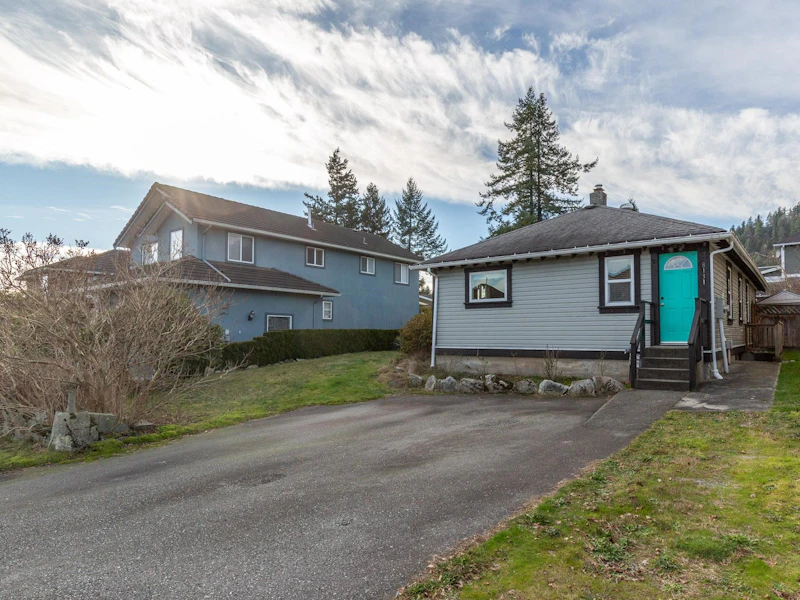 8131 Coleman Street, Mission BC V2V 6R6