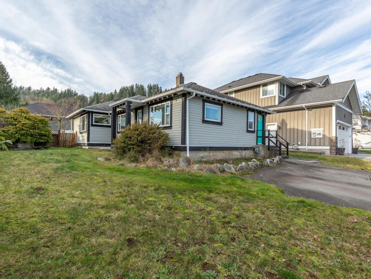 8131 Coleman Street, Mission, BC, V2V 6R6 - 2