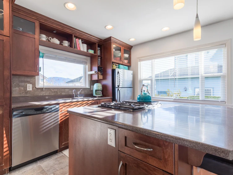8131 Coleman Street, Mission, BC, V2V 6R6 - 10