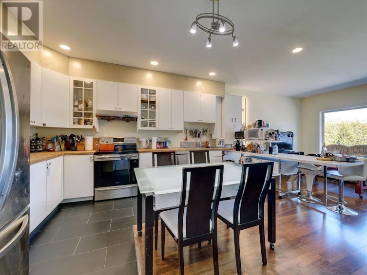6-5778 Marine Way, Sechelt, BC, V7Z 0L8 - 6