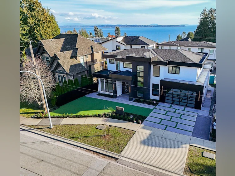 13528 14 Avenue, Surrey, BC, V4A 5H5 - 2