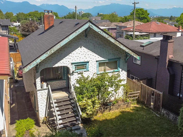 1165 E 33rd Avenue, Vancouver, BC, V5V 3B4 - 3