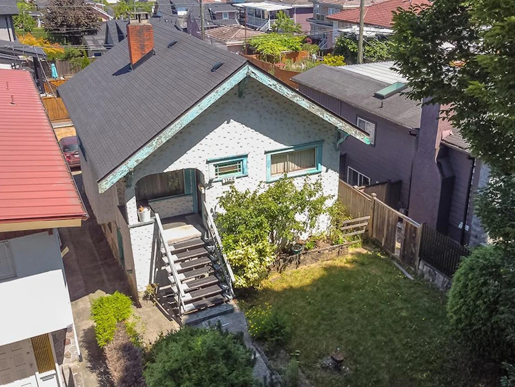 1165 E 33rd Avenue, Vancouver, BC, V5V 3B4 - 4