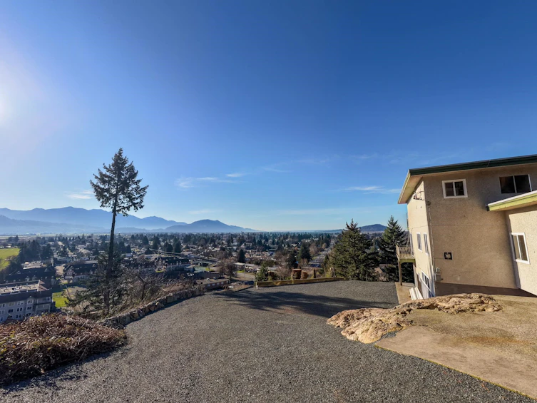 9890 Quarry Road, Chilliwack, BC, V2P 3M2 - 2