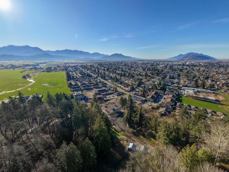 9890 Quarry Road, Chilliwack, BC, V2P 3M2 - 18