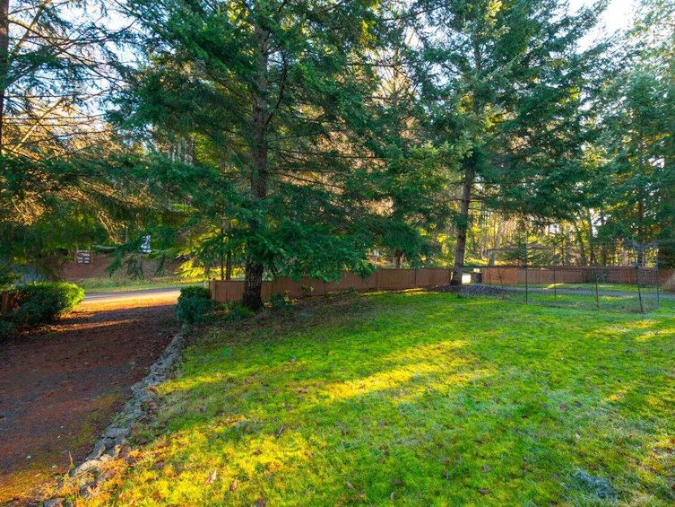 1684 Whitesails Drive, Bowen Island, BC, V0N 1G2 - 3