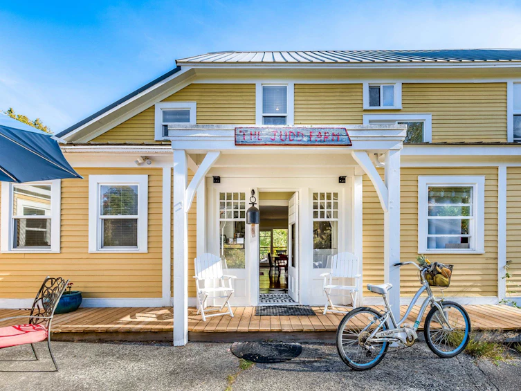 1189 Judd Road, Squamish, BC, V0N 1H0 - 2