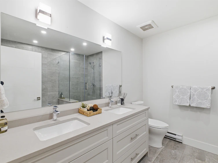 2-115 W Queens Road, North Vancouver, BC, V7N 2K4 - 15