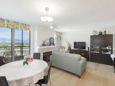 1607-8460 Granville Avenue - 3