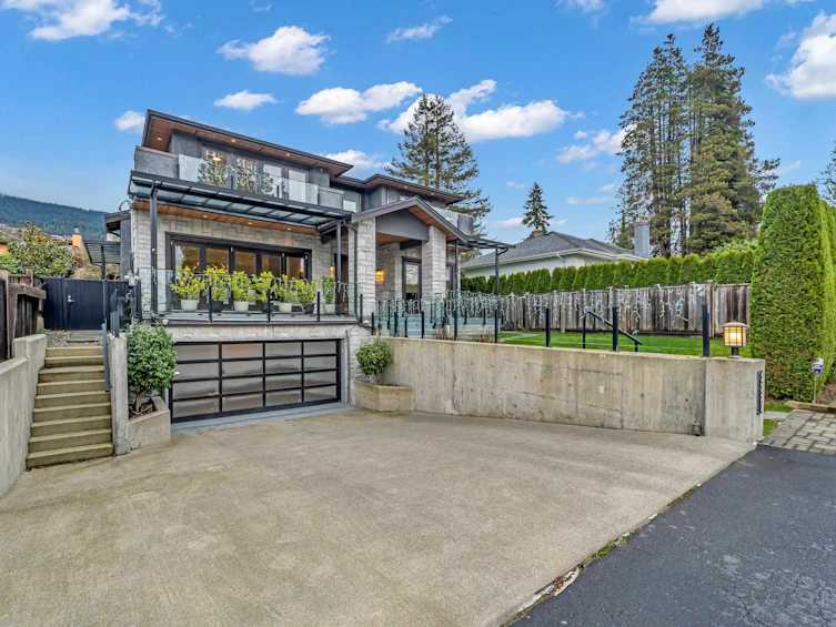 2227 Haywood Avenue, West Vancouver, BC, V7V 1X6 - 3