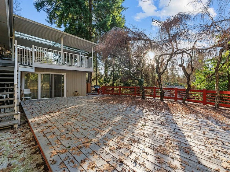 271 Montroyal Boulevard, North Vancouver, BC, V7N 4E4 - 32