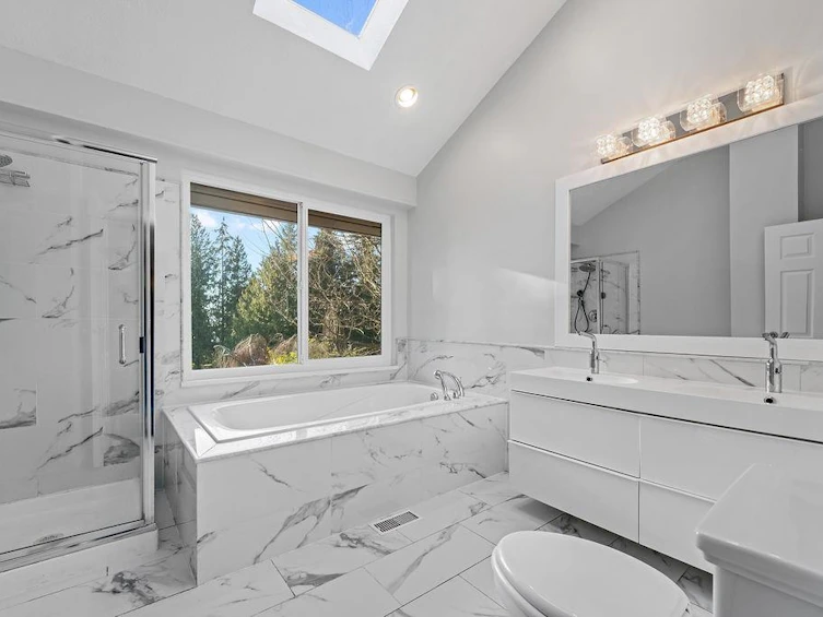 271 Montroyal Boulevard, North Vancouver, BC, V7N 4E4 - 24