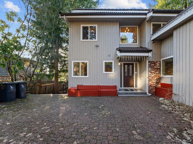 271 Montroyal Boulevard, North Vancouver, BC, V7N 4E4 - 2
