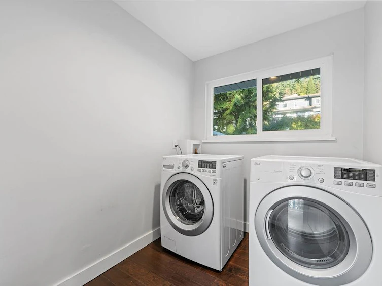 271 Montroyal Boulevard, North Vancouver, BC, V7N 4E4 - 25