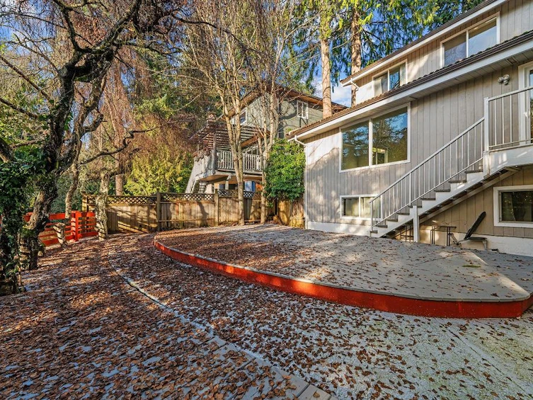271 Montroyal Boulevard, North Vancouver, BC, V7N 4E4 - 36