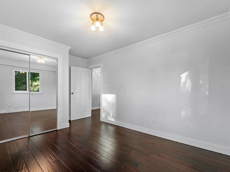 271 Montroyal Boulevard, North Vancouver, BC, V7N 4E4 - 27