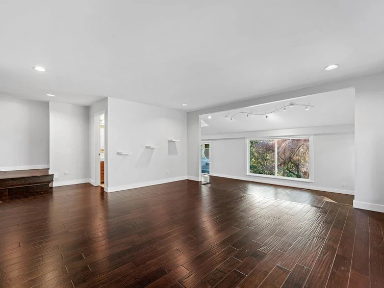 271 Montroyal Boulevard, North Vancouver, BC, V7N 4E4 - 8