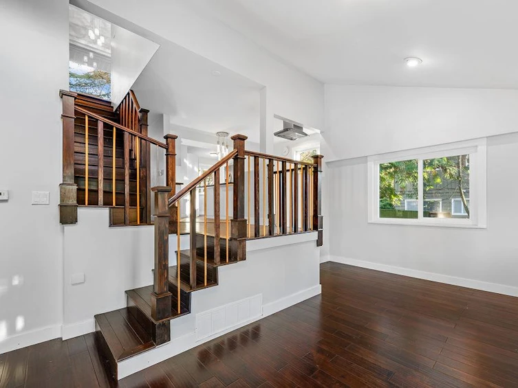 271 Montroyal Boulevard, North Vancouver, BC, V7N 4E4 - 12