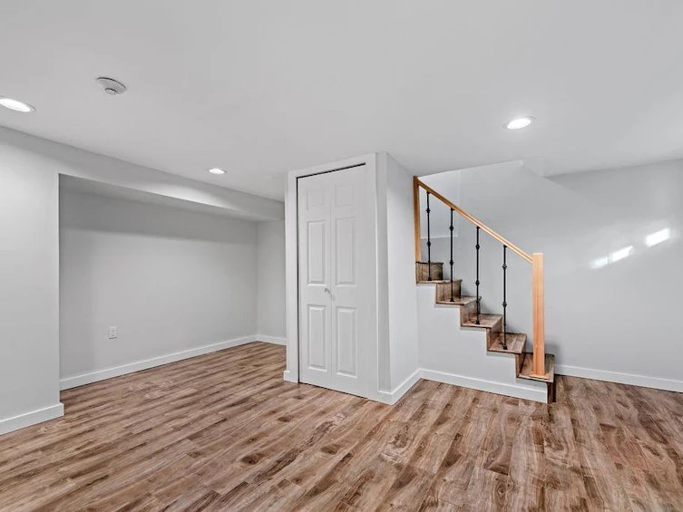 271 Montroyal Boulevard, North Vancouver, BC, V7N 4E4 - 28