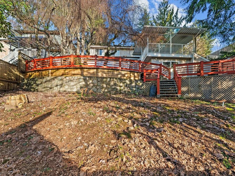 271 Montroyal Boulevard, North Vancouver, BC, V7N 4E4 - 39