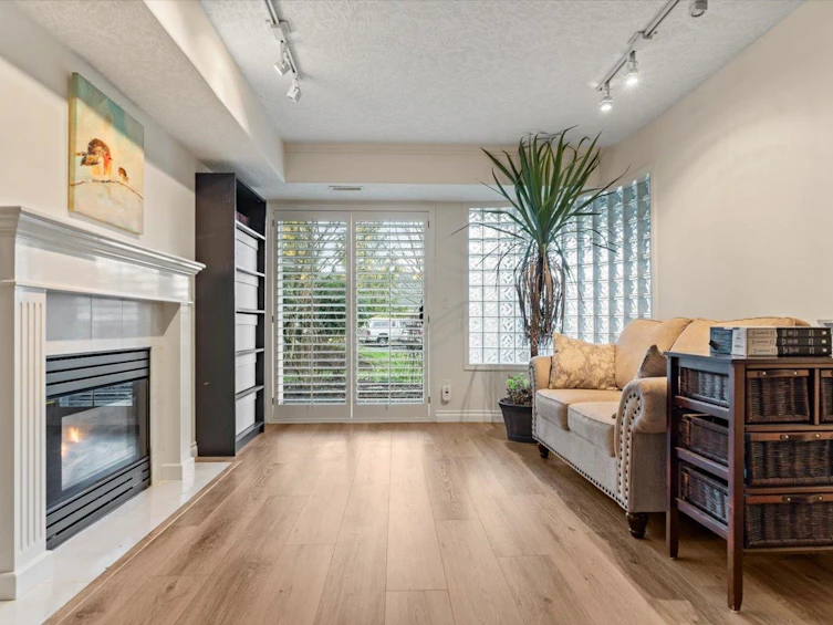 90-4001 Old Clayburn Road, Abbotsford, BC, V3G 1C5 - 5