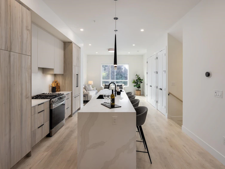 4538 208 Street, Langley, BC, V3A 2H9 - 4