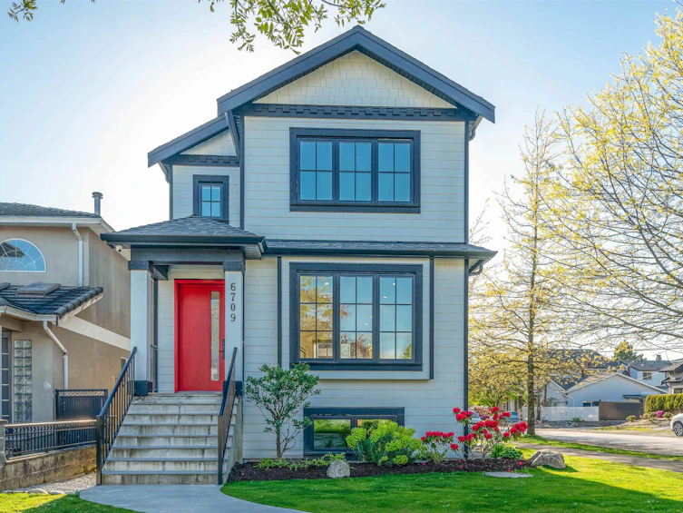 6709 Fleming Street, Vancouver, BC, V5P 3H4