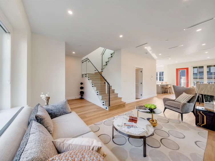 6709 Fleming Street, Vancouver, BC, V5P 3H4 - 3