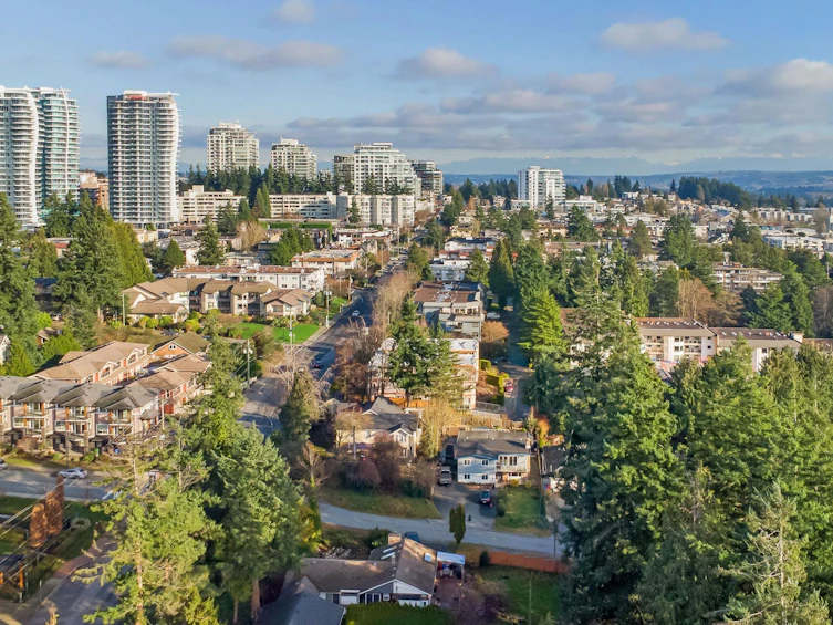 418-14855 Thrift Avenue, Surrey, BC, V4B 2J6 - 30
