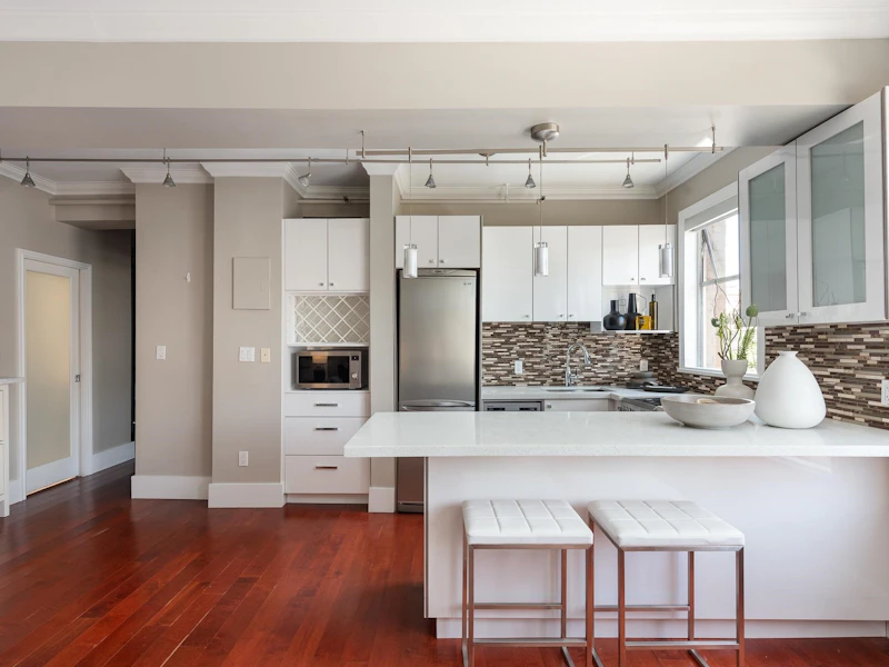 55 - 777 Burrard Street, Vancouver BC V6Z 1X7