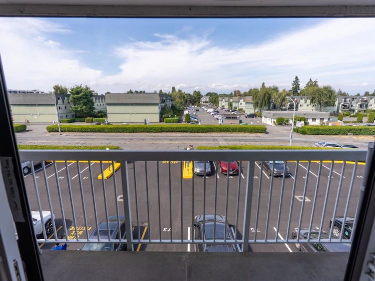 301-8060 Ryan Road, Richmond, BC, V7A 2E5 - 2