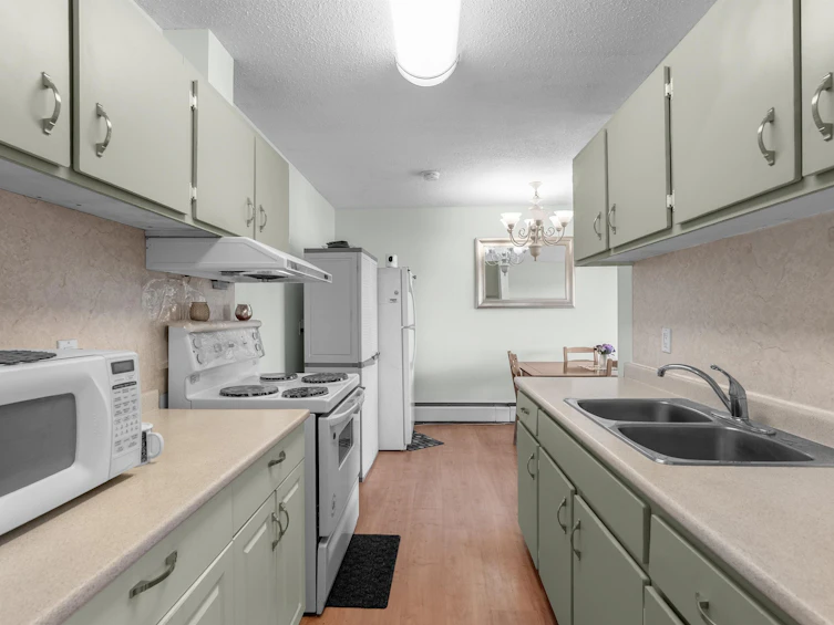 301-8060 Ryan Road, Richmond, BC, V7A 2E5 - 7