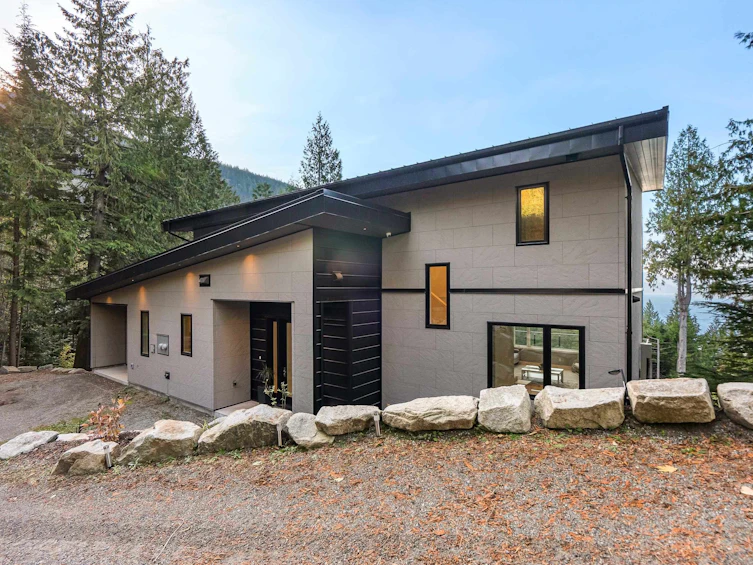 1028 Goat Ridge Drive, Squamish, BC, V8B 1J2 - 2