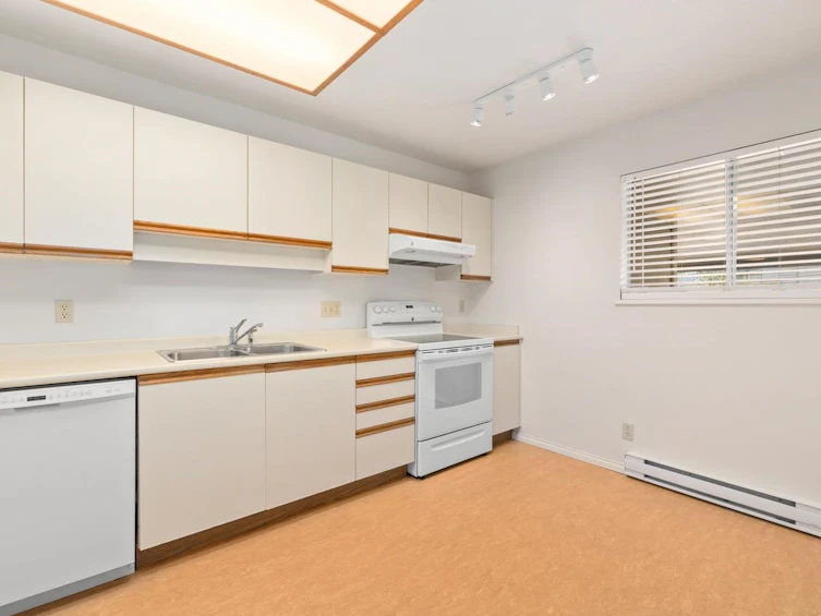 912 Roche Point Drive, North Vancouver, BC, V7H 2T5 - 12