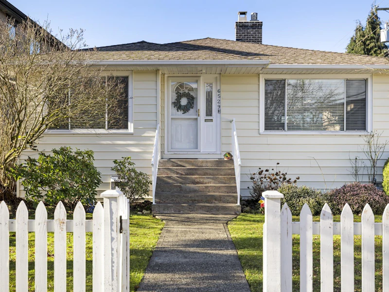 6529 Dawson Street, Vancouver BC V5S 2W2