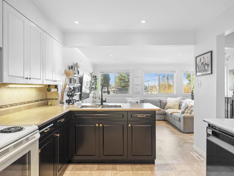 6529 Dawson Street, Vancouver, BC, V5S 2W2 - 14