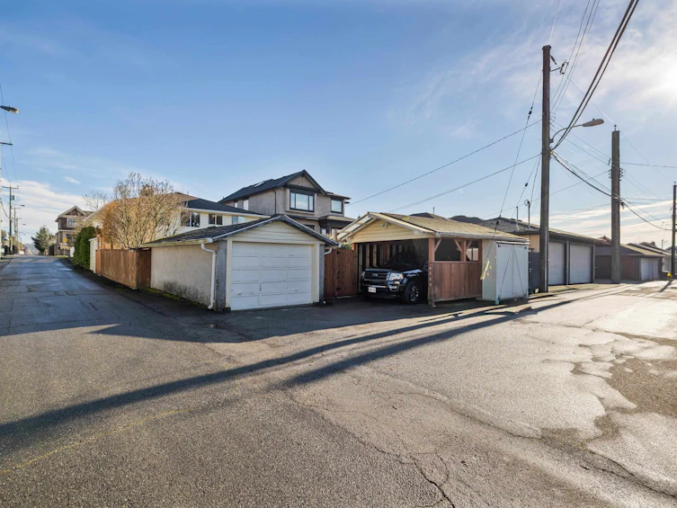 6529 Dawson Street, Vancouver, BC, V5S 2W2 - 36