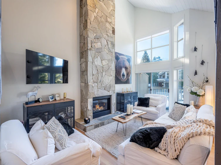 2219 Aspen Drive, Whistler, BC, V8E 0A6 - 2