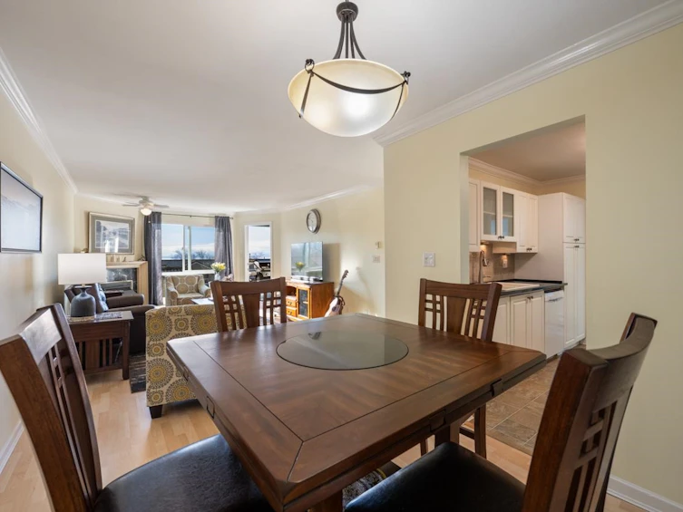 312-15875 Marine Drive, Surrey, BC, V4B 5J2 - 6