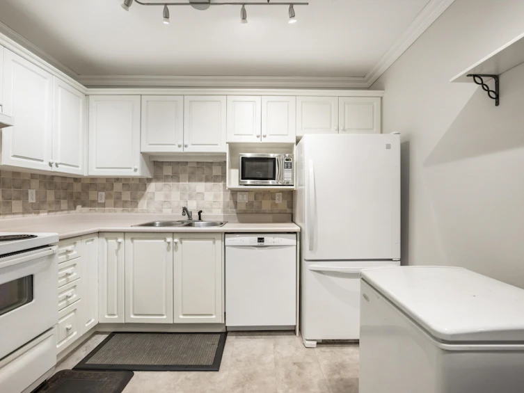 403-20200 54a Avenue, Langley, BC, V3A 3W7 - 5