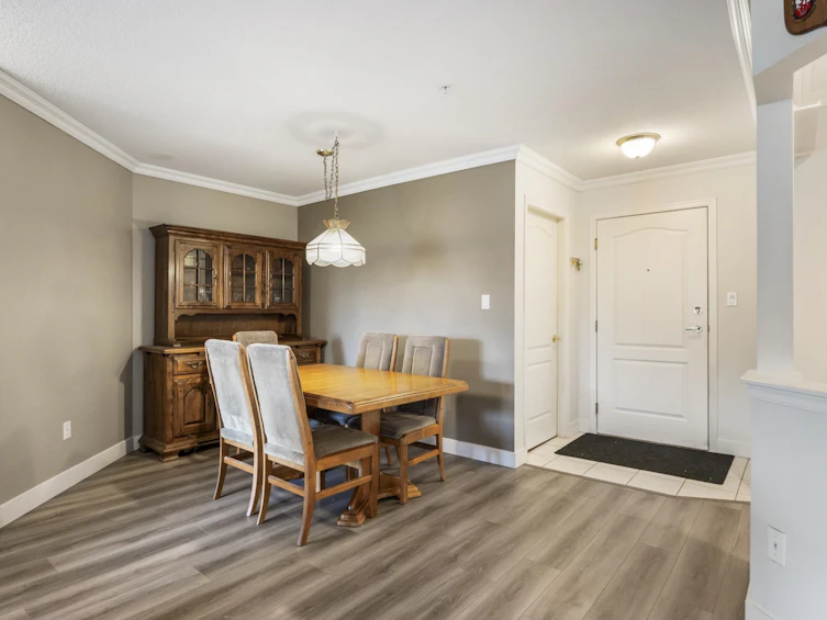 403-20200 54a Avenue, Langley, BC, V3A 3W7 - 8