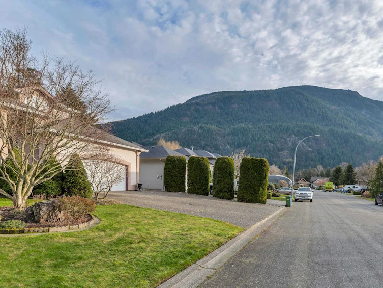 223 Balsam Avenue, Harrison Hot Springs, BC, V0M 1K0 - 3