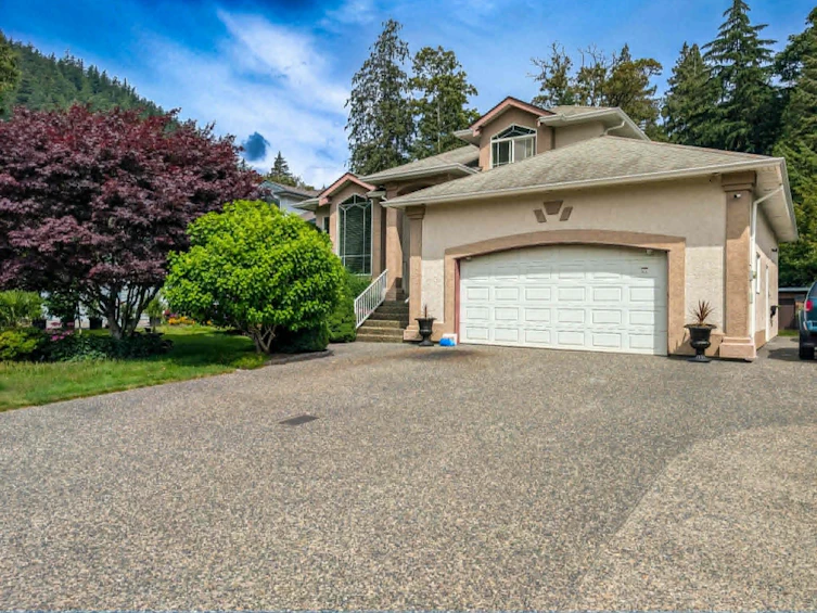 223 Balsam Avenue, Harrison Hot Springs, BC, V0M 1K0