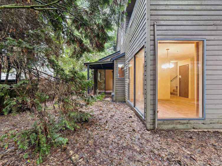 1494 Ross Road, North Vancouver, BC, V7J 1V2 - 36