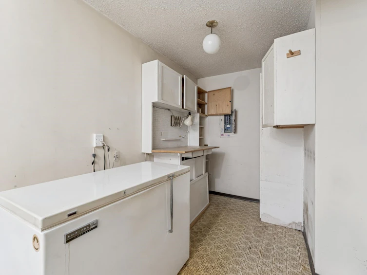 1494 Ross Road, North Vancouver, BC, V7J 1V2 - 32