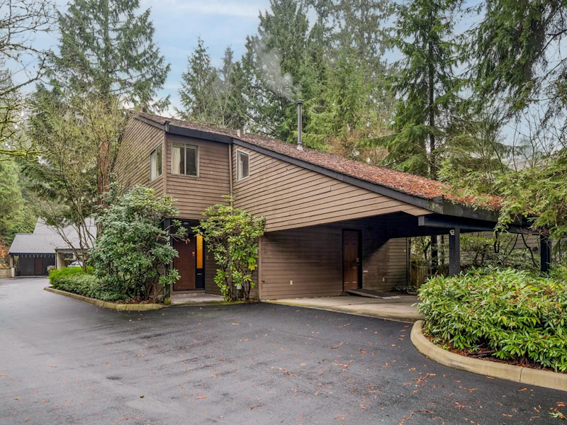 1494 Ross Road, North Vancouver BC V7J 1V2