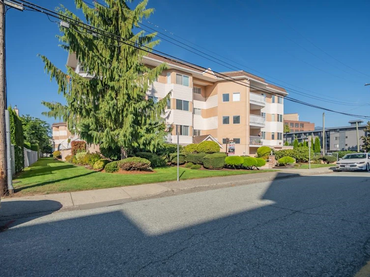 111-8985 Mary Street, Chilliwack, BC, V2P 4J4